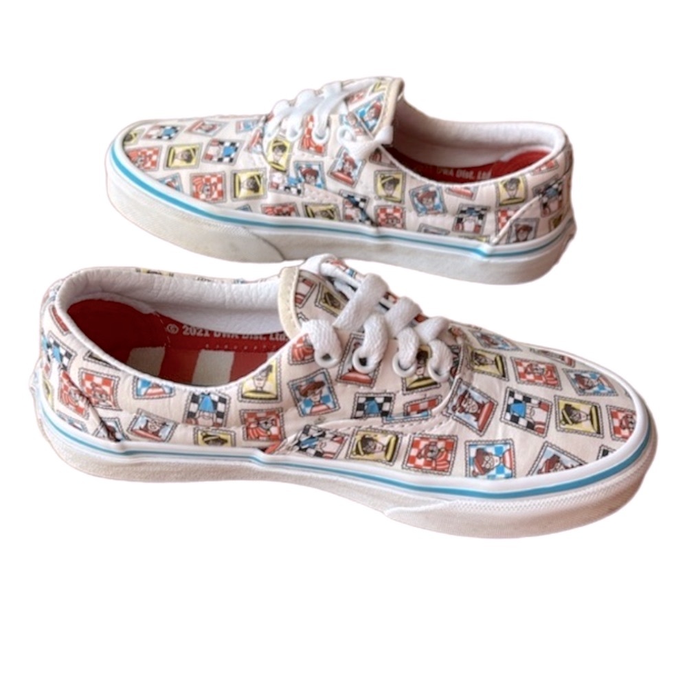 VANS “WHERE’S WALDO” ERA SNEAKER  SZ 1.5
